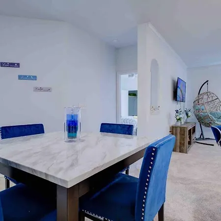 Beautiful And Cozy 2 Bedroom 2 Ba